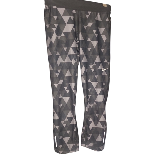 Women's Nike Dri Fit Triangular Patterned Leggings - Black and Gray Size Small - Picture 1 of 4